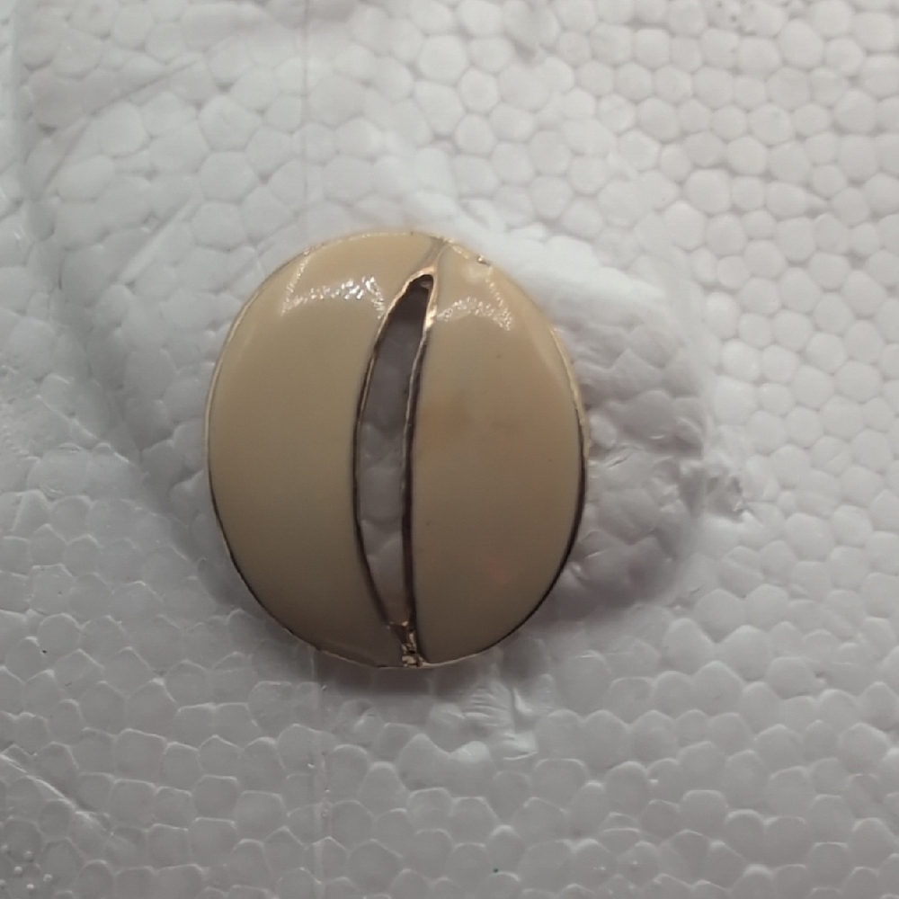 Sarah Coventry | Vintage Elegant Cream and Gold Toned Button Stud Earrings